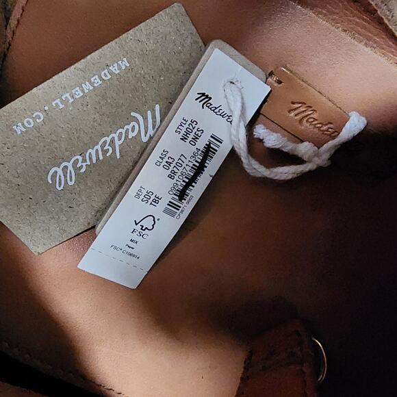 Madewell Piazza Drawstring Leather Crossbody Bag Timber Beam Tan NEW - Picture 7 of 15